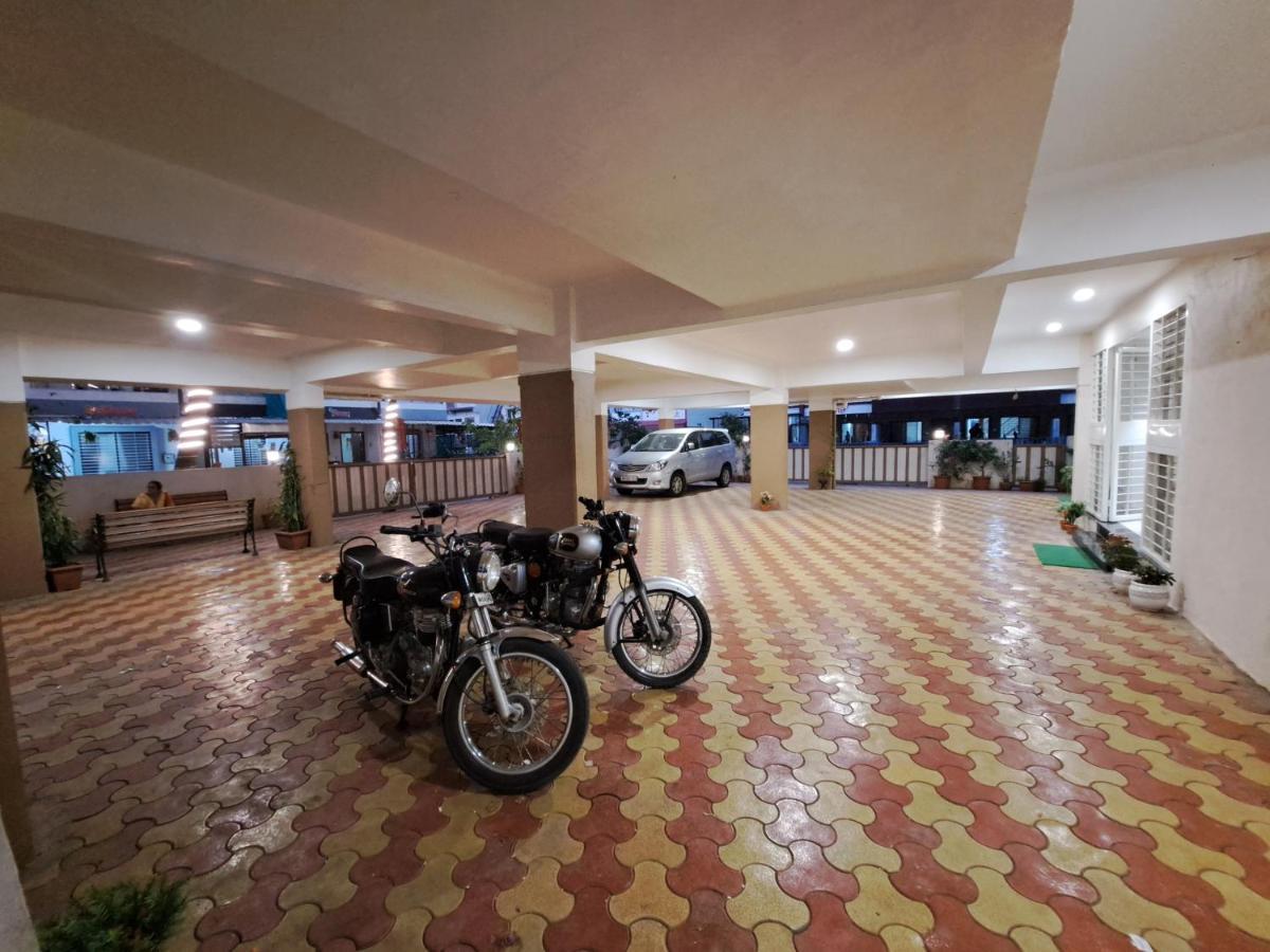 Hotel Bouquet Residency Nashik Exterior foto